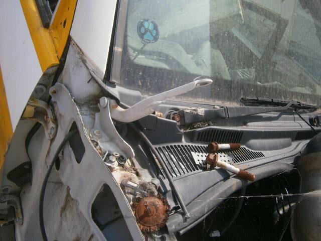 Решетка под лобовое стекло Тойота Хайлюкс Сурф в Урус-Мартане 29488